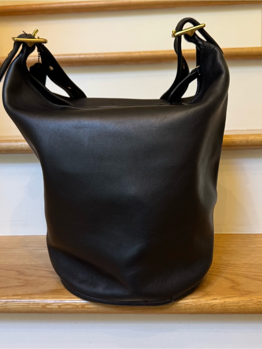 Vintage Coach Duffle Sac 9085 XL Black
Leather Shoulder Bag Made in Costa Rica - Picture 4 of 13